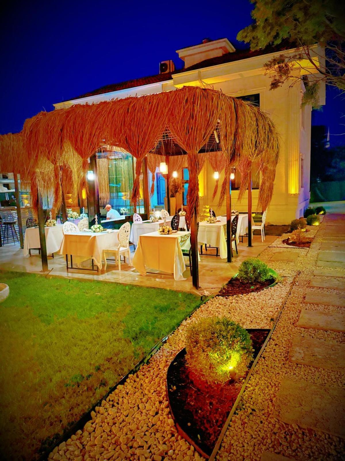 The Queen Airport Hotel-Round Trip Airport Service Arnavutkoy Exterior foto